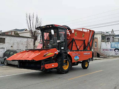 自走式青儲機(jī)